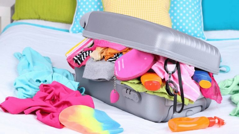 Essential Items to Carry While Itinerant