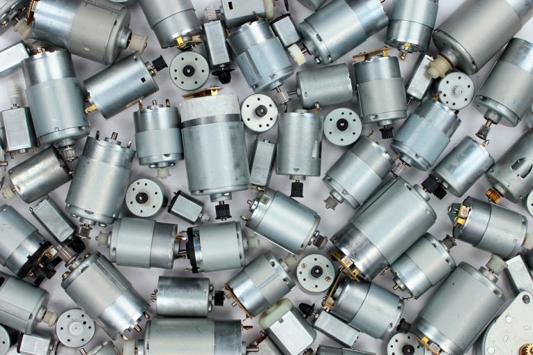 What Are The Different Types Of Servo Motors Available?