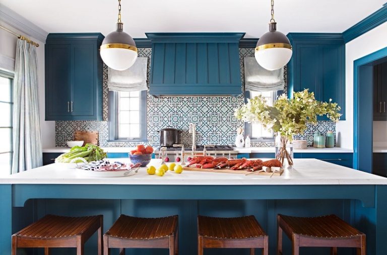 How to Cover an Open Kitchen with Curtains