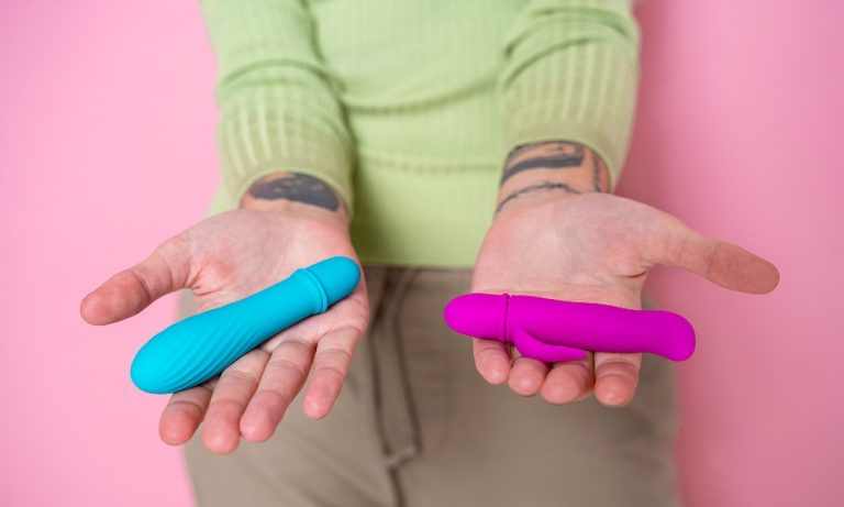 5 Things to Consider Before Buying a Double Dildo in Singapore