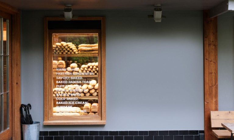 4 Tips for Ordering a Birthday Cake from a Chinatown Cake Shop